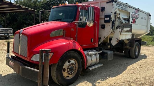 2014 Kenworth T370 Feed Mixer Truck